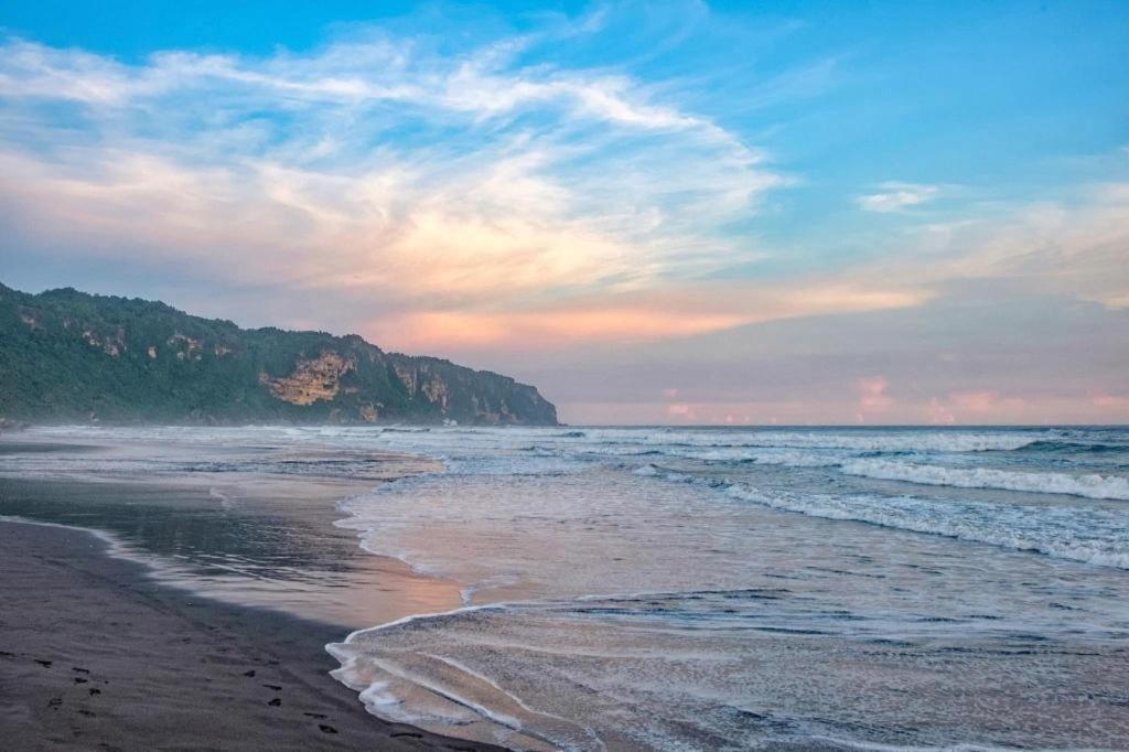 Artotel Suites Bianti Yogyakarta Eksteriør billede